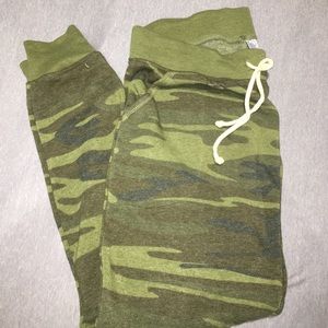 Alternative camouflage sweatpants